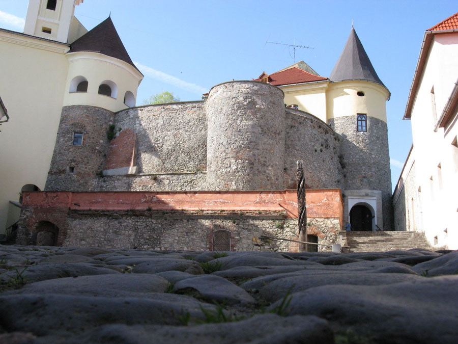 Мукачевский замок или замок-Паланок. Фото.