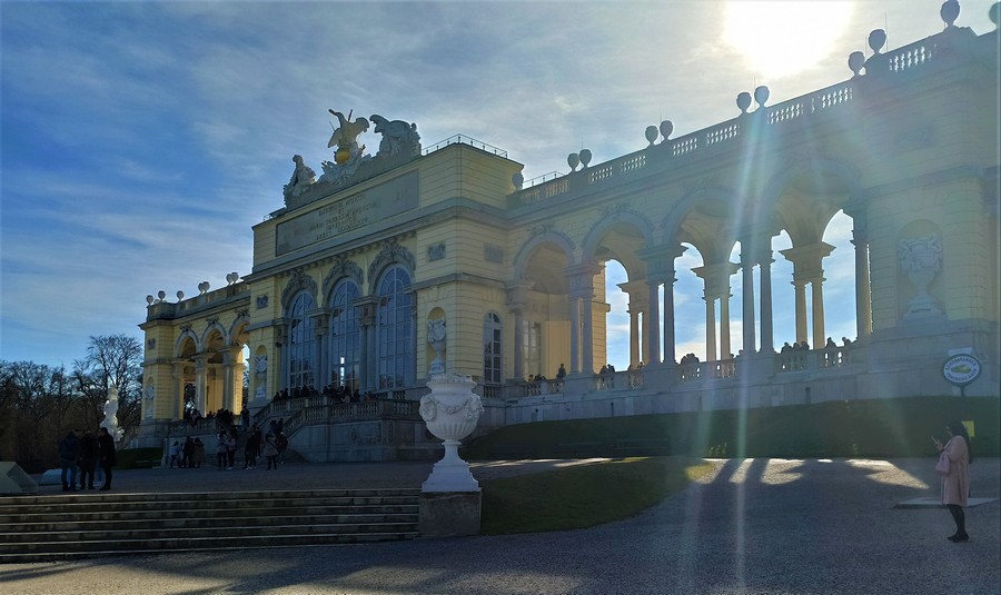 Зимний Шенбрунн фото - дворец и парк Габсбургов в Вене